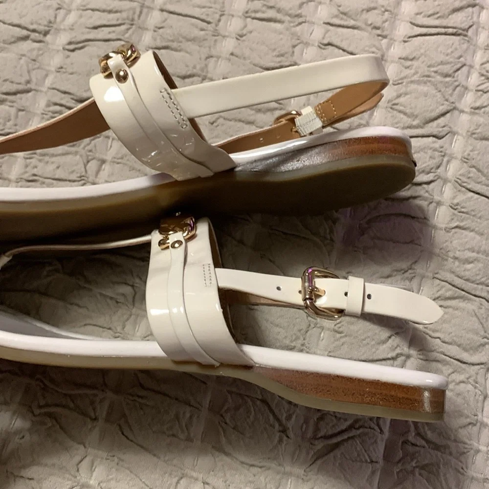 Coach Caterine Women Open Toe Patent Leather Thong Sandal Beige Size 7B - Picture 8 of 13